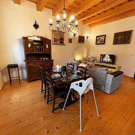 Apartman Strieborna Almazia Apartmán *